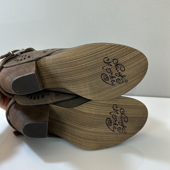 Naughty Monkey Love Story Harness Booties Size 9.5 - Picture 9 of 15